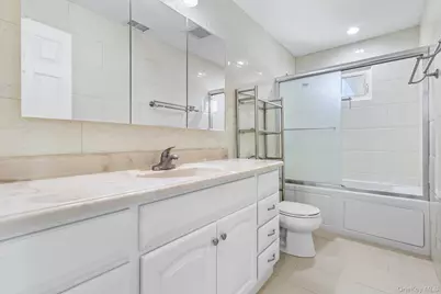 74 Venetian Prom, Lindenhurst, NY 11757 - Photo 15