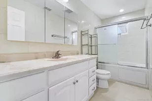 74 Venetian Prom, Lindenhurst, NY 11757 - Photo 15