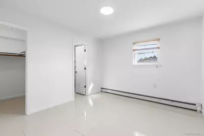 74 Venetian Prom, Lindenhurst, NY 11757 - Photo 21