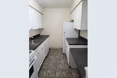 226 Pointe #226, Coram, NY 11727 - Photo 5