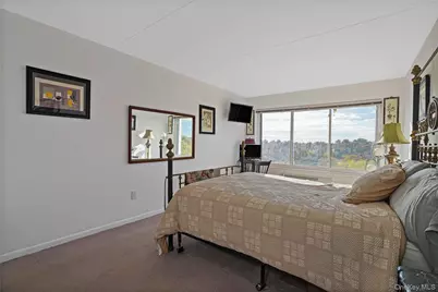 200 High Point Drive #513, Hartsdale, NY 10530 - Photo 13