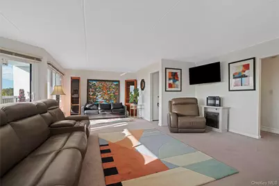 200 High Point Drive #513, Hartsdale, NY 10530 - Photo 19