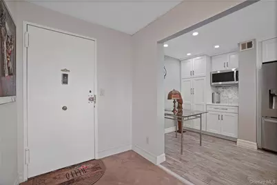 200 High Point Drive #513, Hartsdale, NY 10530 - Photo 7