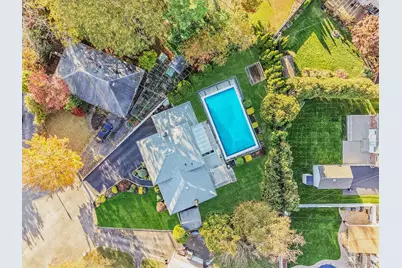 9 Dean Court, Commack, NY 11725 - Photo 9