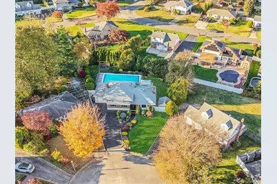 9 Dean Court, Commack, NY 11725 - Photo 5