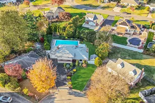 9 Dean Ct, Commack, NY 11725 - Photo 5