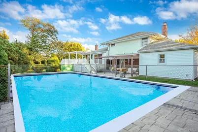 9 Dean Court, Commack, NY 11725 - Photo 33