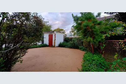 318 Beach 42nd Street, Arverne, NY 11691 - Photo 5