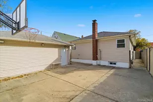 1040 Brookside Ave, Uniondale, NY 11553 - Photo 3