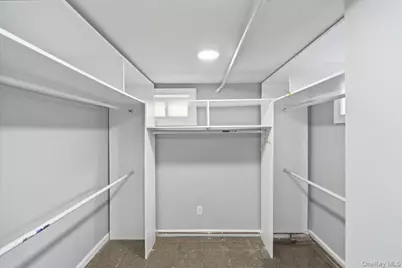 1040 Brookside Avenue, Uniondale, NY 11553 - Photo 29