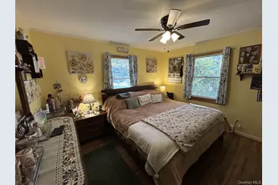 21 Lakeview Drive, Middle Island, NY 11953 - Photo 15