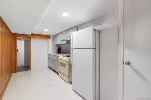 48-26 193rd St, Fresh Meadows, NY 11365 - Photo 7