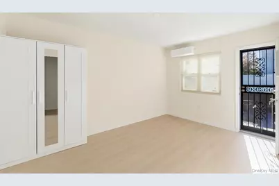 4826 193rd Street, Fresh Meadows, NY 11365 - Photo 5