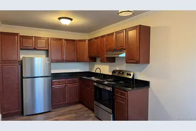 19 Barbara Court, Sayville, NY 11782 - Photo 5