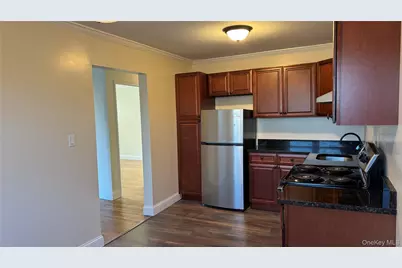 19 Barbara Court, Sayville, NY 11782 - Photo 3