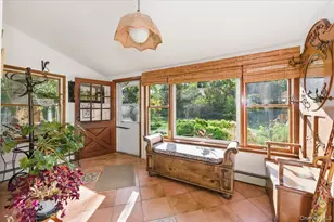 27 Cold Spring Hills Rd, Huntington, NY 11743 - Photo 3