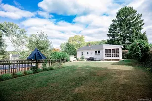 15 E Dogwood Dr, Poughkeepsie, NY 12601 - Photo 33