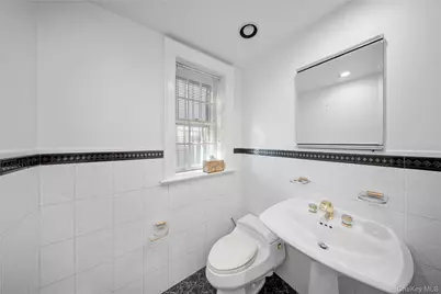 83 Dartmouth Street, Forest Hills, NY 11375 - Photo 19