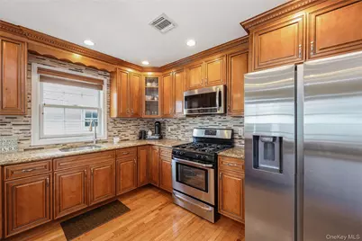 2758 Harvard Place, Baldwin, NY 11510 - Photo 9