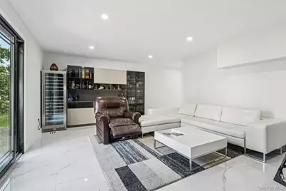 5 Valley Lane W, Woodmere, NY 11581 - Photo 13