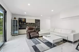 5 Valley Ln W, Woodmere, NY 11581 - Photo 13