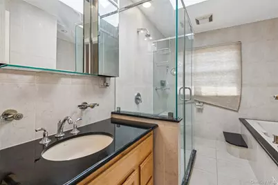 5 Valley Lane W, Woodmere, NY 11581 - Photo 23