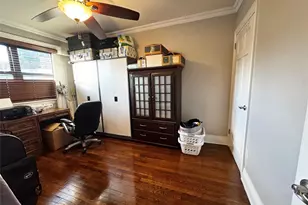 90-43 Shore Pkwy, Howard Beach, NY 11414 - Photo 13