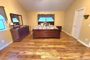 282 West Ln, Aquebogue, NY 11931 - Photo 15