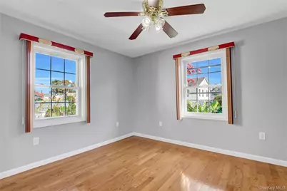 32 3rd Avenue, New Hyde Park, NY 11040 - Photo 23