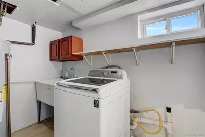 32 3rd Avenue, New Hyde Park, NY 11040 - Photo 29