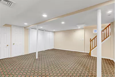 32 3rd Avenue, New Hyde Park, NY 11040 - Photo 27