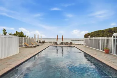 135 Kensington Oval, New Rochelle, NY 10805 - Photo 37