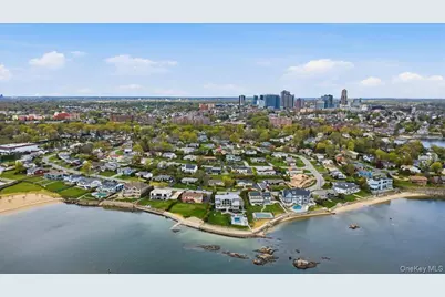 135 Kensington Oval, New Rochelle, NY 10805 - Photo 39