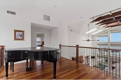 135 Kensington Oval, New Rochelle, NY 10805 - Photo 25