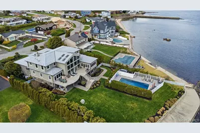 135 Kensington Oval, New Rochelle, NY 10805 - Photo 41
