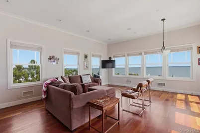 135 Kensington Oval, New Rochelle, NY 10805 - Photo 13