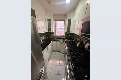 50-29 39th Place, Long Island City, NY 11104 - Photo 7