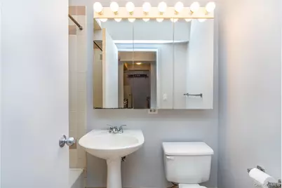 4-74 48th Avenue #3BB, Long Island City, NY 11109 - Photo 3