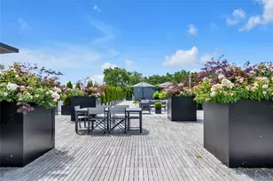 218 Middle Neck Rd, Great Neck, NY 11021 - Photo 9