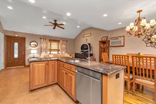 26 Cheshire Rd, Inwood, NY 11096 - Photo 9