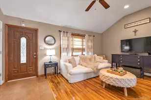 26 Cheshire Rd, Inwood, NY 11096 - Photo 3