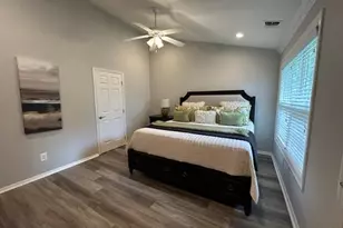 85 Overlook Dr, Farmingville, NY 11738 - Photo 9