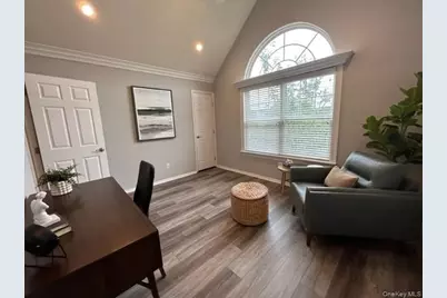 85 Overlook Drive #85, Farmingville, NY 11738 - Photo 7