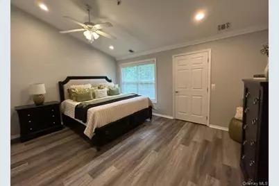 85 Overlook Drive #85, Farmingville, NY 11738 - Photo 11