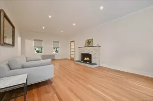 85 Violet Ave, Floral Park, NY 11001 - Photo 9