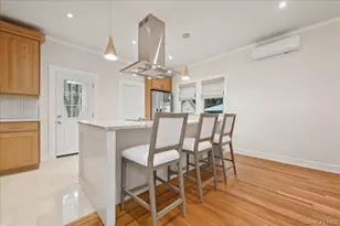 85 Violet Ave, Floral Park, NY 11001 - Photo 15