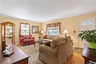 59 Linden Blvd, Hicksville, NY 11801 - Photo 13