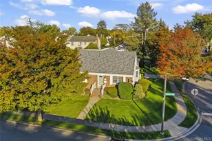 59 Linden Blvd, Hicksville, NY 11801 - Photo 3
