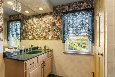 59 Linden Boulevard, Hicksville, NY 11801 - Photo 15