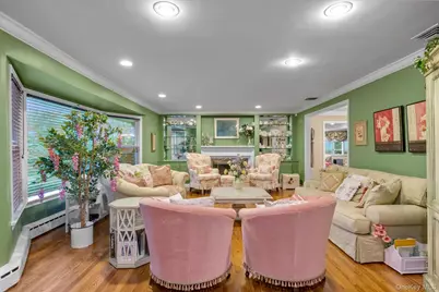 1339 E Boxwood Drive E, Hewlett, NY 11557 - Photo 5